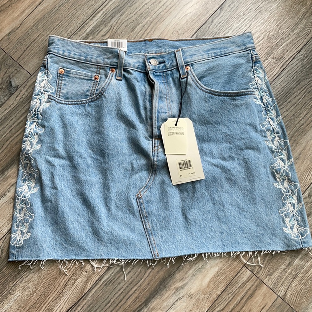 NWT- Levi Flowered Skirt